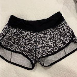 lululemon speed up short
